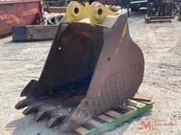 41" EXCAVATOR TOOTH BUCKET W/ SIDE CUTTERS