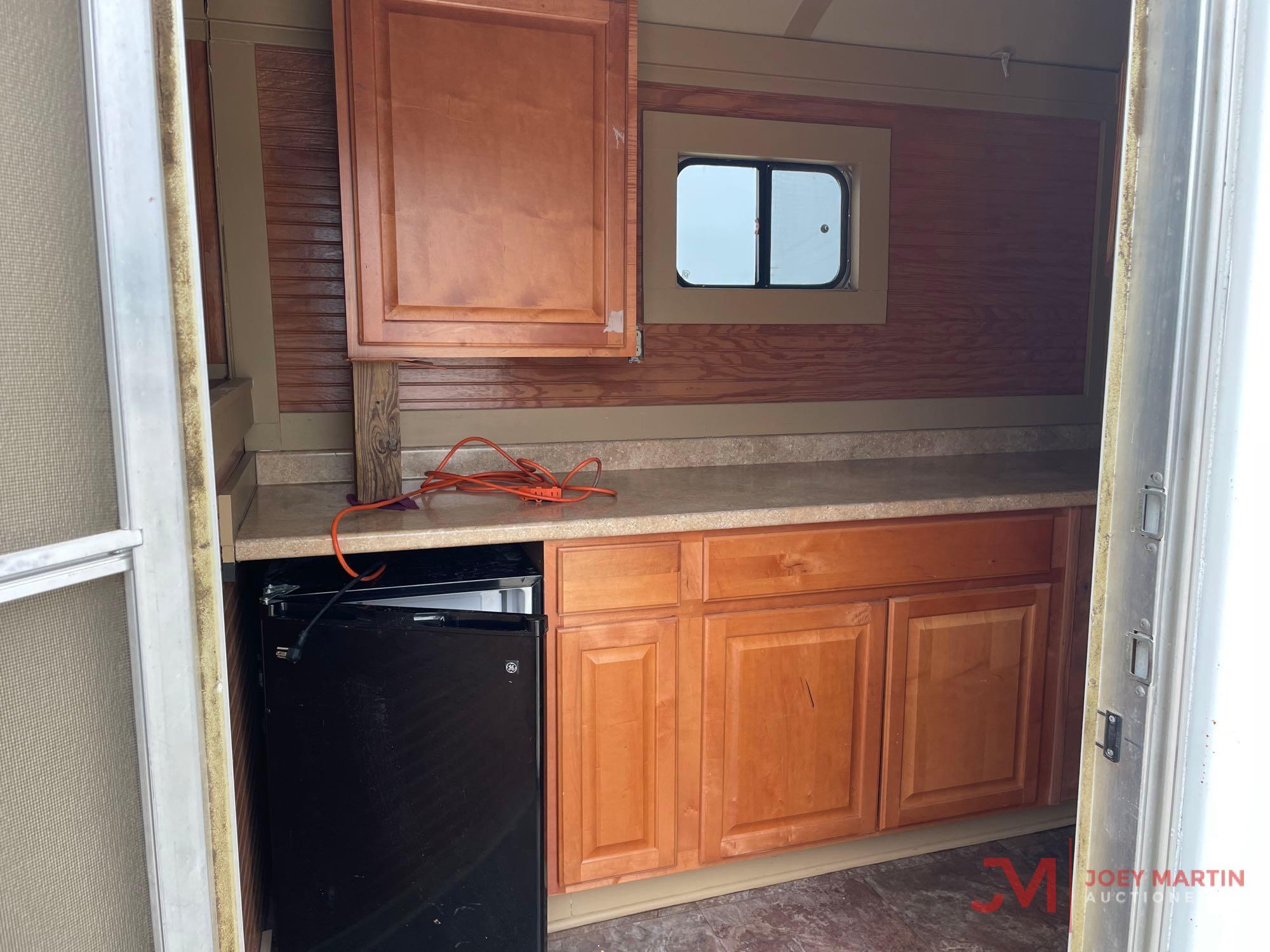 2001 W-W 2 HORSE SLANT GOOSENECK TRAILER