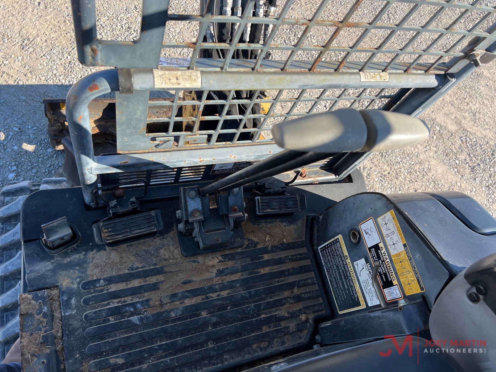 2008 JOHN DEERE 17D MINI EXCAVATOR