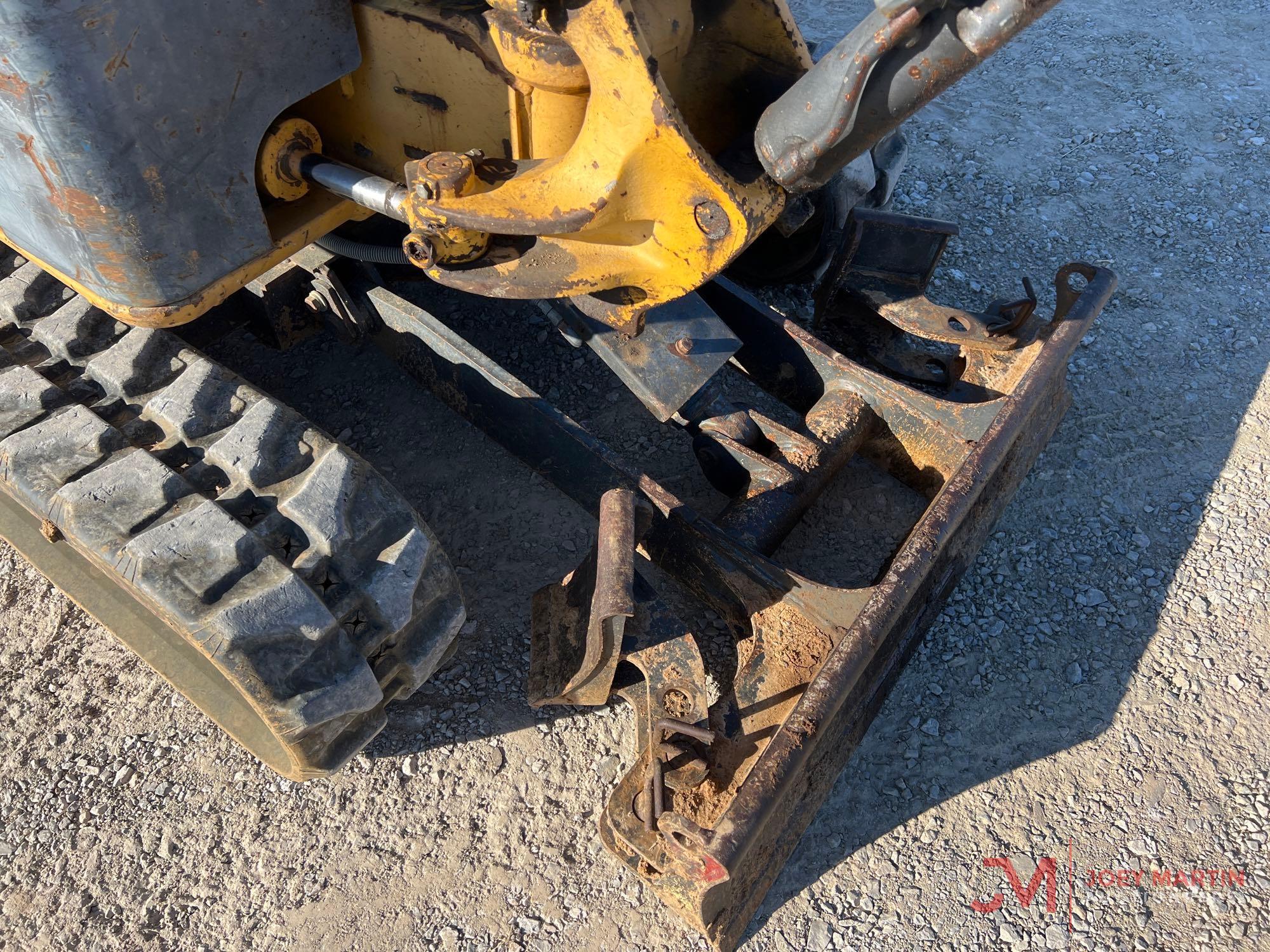 2008 JOHN DEERE 17D MINI EXCAVATOR