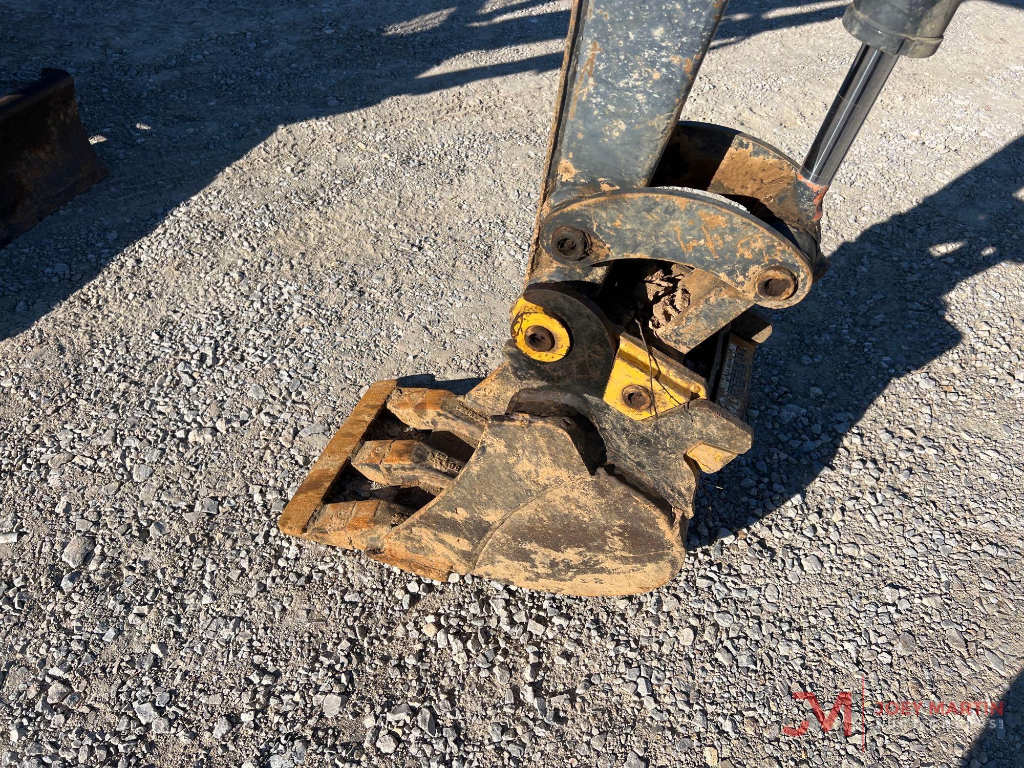 2008 JOHN DEERE 17D MINI EXCAVATOR