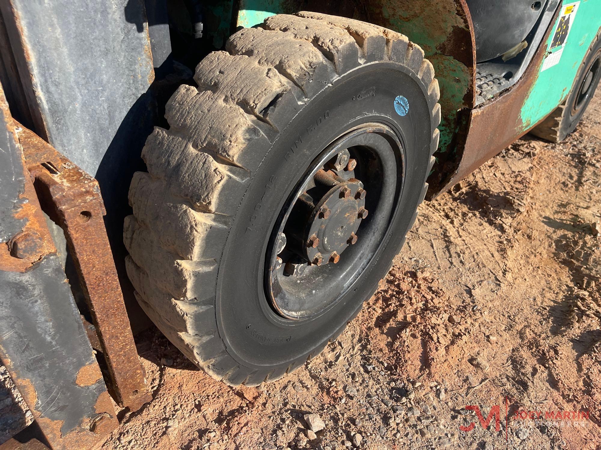 MITSUBISHI FD25N FORKLIFT