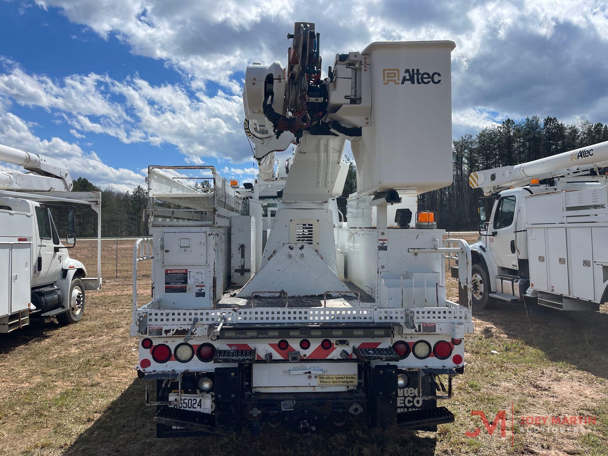 2012 FREIGHTLINER M2 BUCKET TRUCK