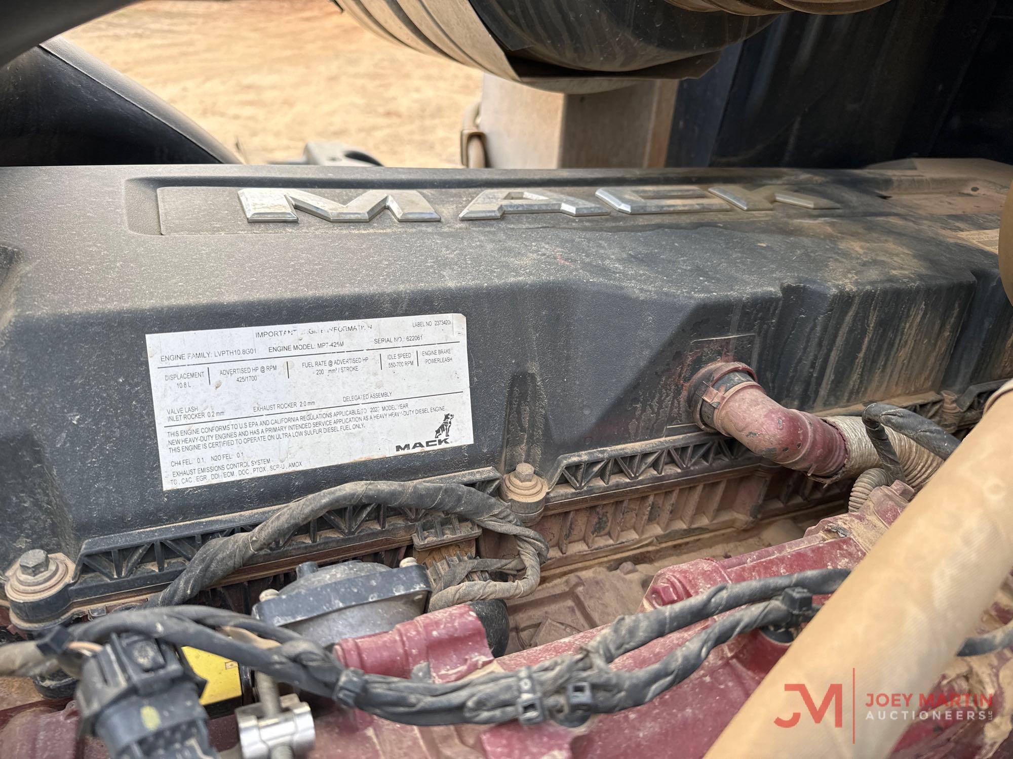 2021 MACK GR64F T/A DUMP TRUCK