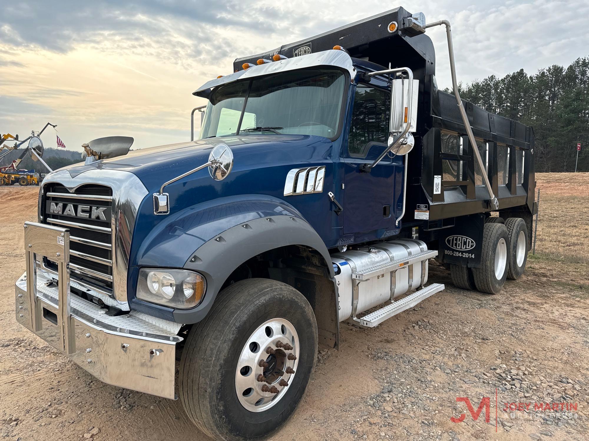 2021 MACK GR64F T/A DUMP TRUCK