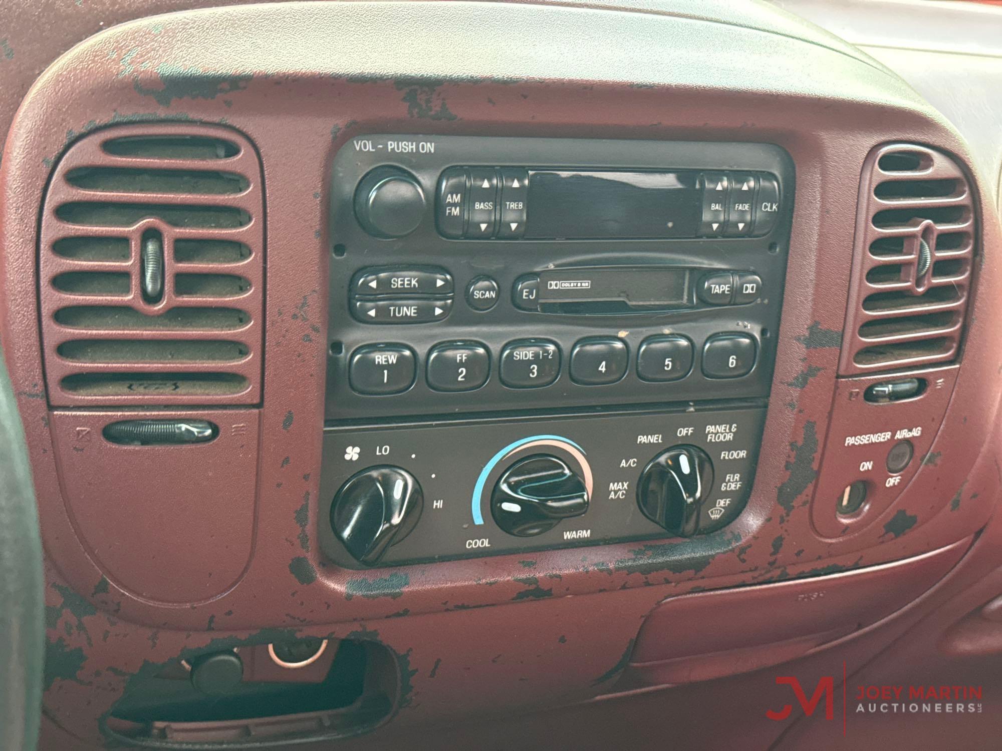 1998 FORD F-150 REGULAR CAB PICKUP TRUCK