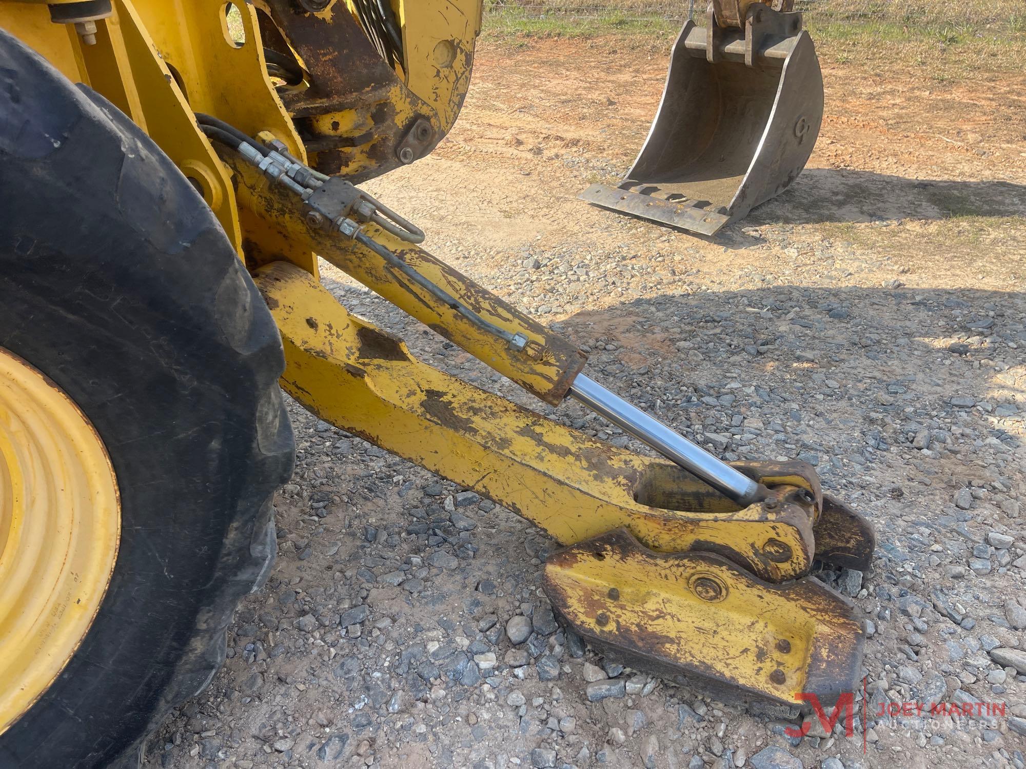 KOMATSU WB156 LOADER BACKHOE