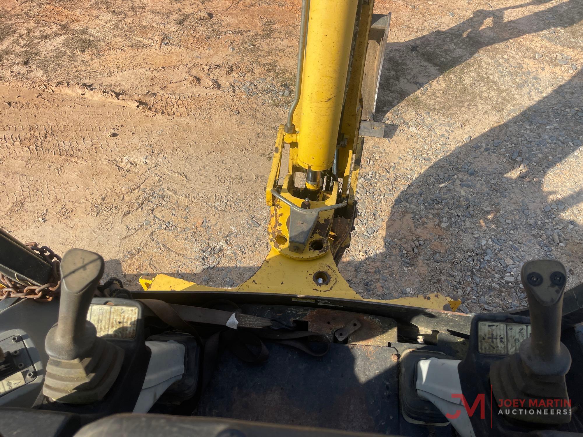 KOMATSU WB156 LOADER BACKHOE