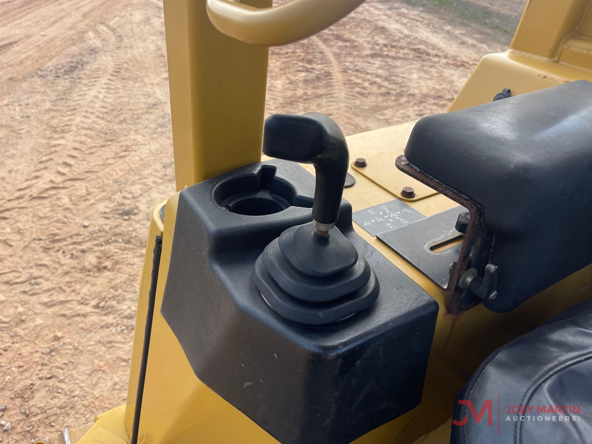 2005 CAT D5G XL CRAWLER DOZER