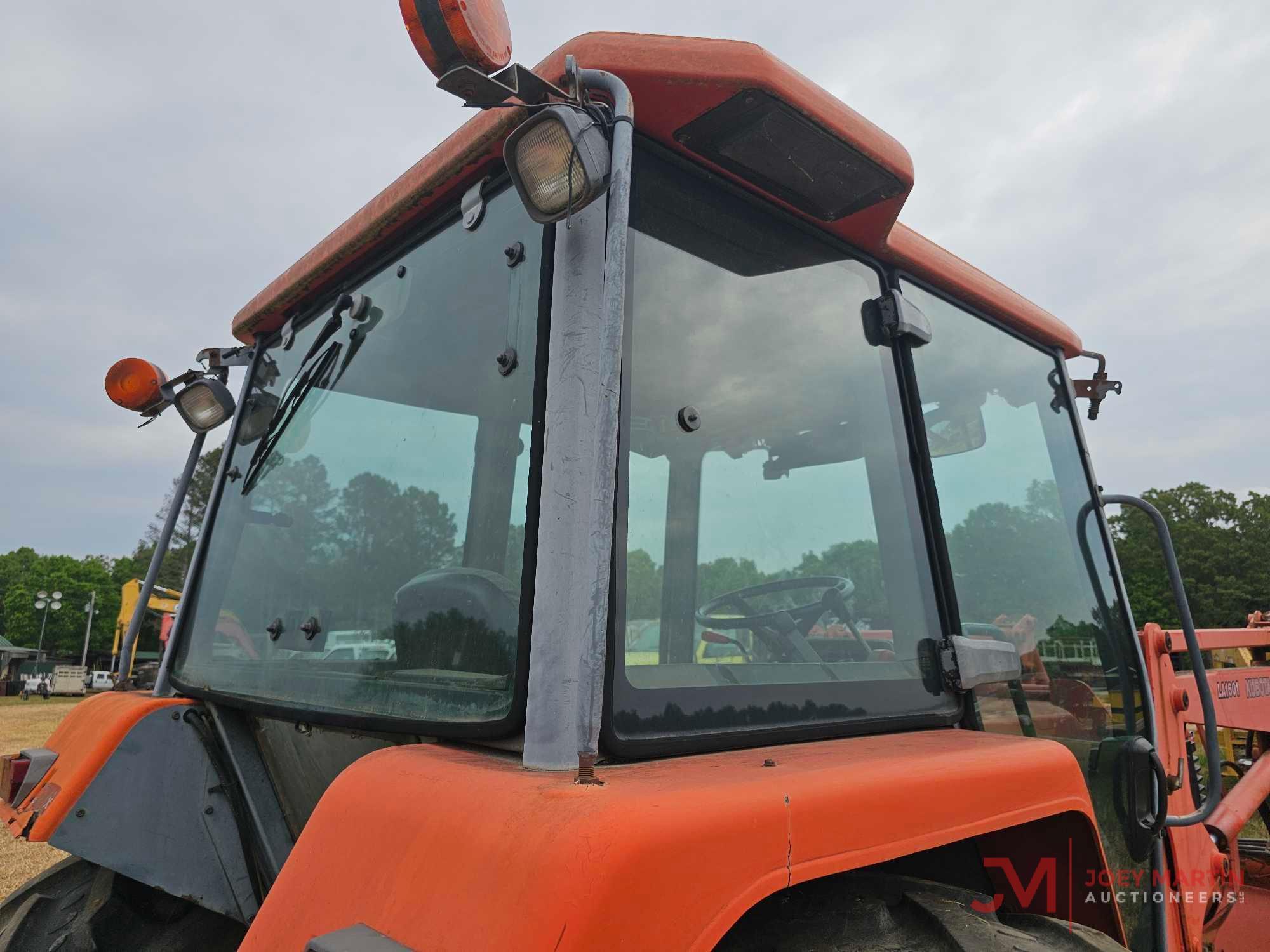 KUBOTA M110 AG TRACTOR