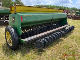 JOHN DEERE 8300 GRAIN DRILL