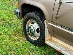 1997 CHEVROLET 3500 FLAT BED TRUCK