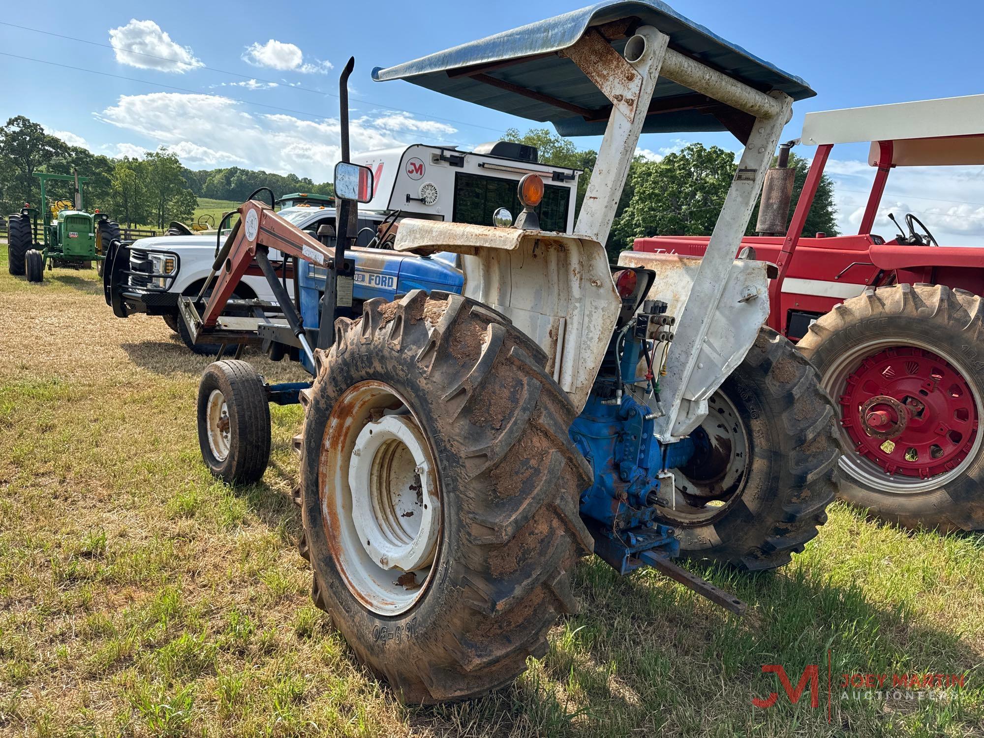 FORD 5600 LOADER TRACTOR