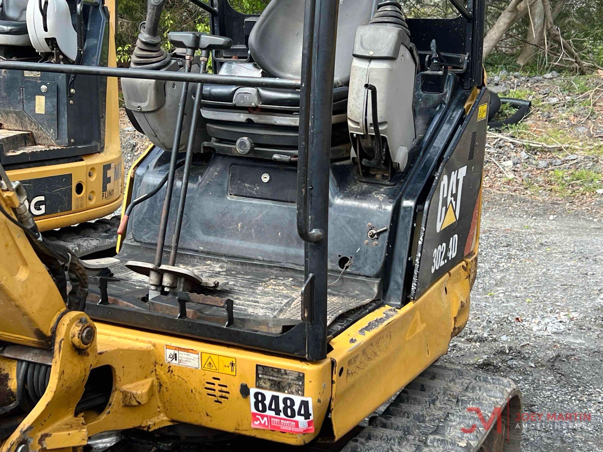 CAT 302.4D MINI HYDRAULIC EXCAVATOR