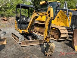 CAT 302.4D MINI HYDRAULIC EXCAVATOR