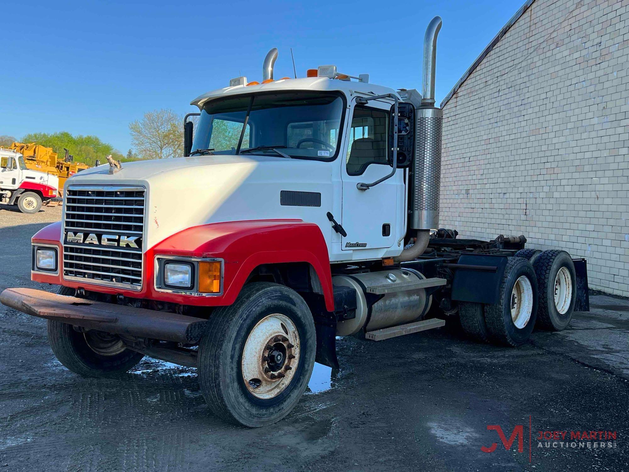 2005 MACK CHN613 DAY CAB TRUCK TRACTOR