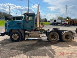 2006 MACK CL733 DAY CAB TRUCK TRACTOR