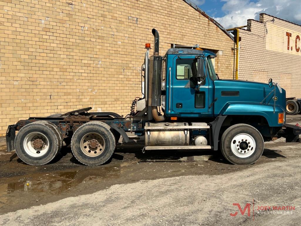 2006 MACK CL733 DAY CAB TRUCK TRACTOR