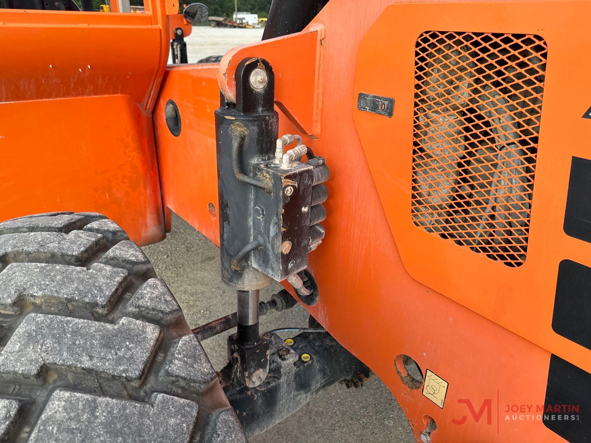 2017 JLG 10054 TELEHANDLER