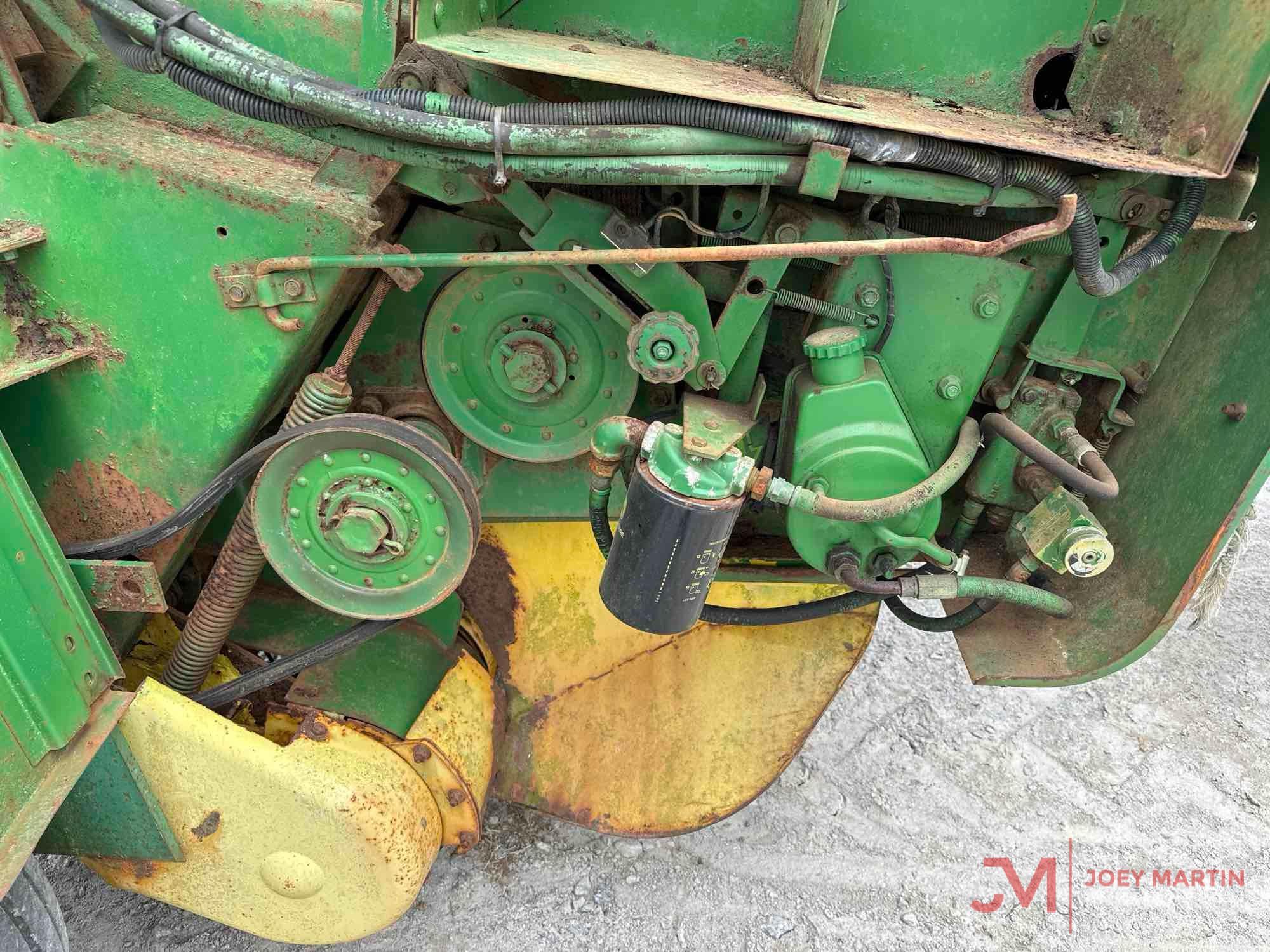 JOHN DEERE 535 ROUND BALER