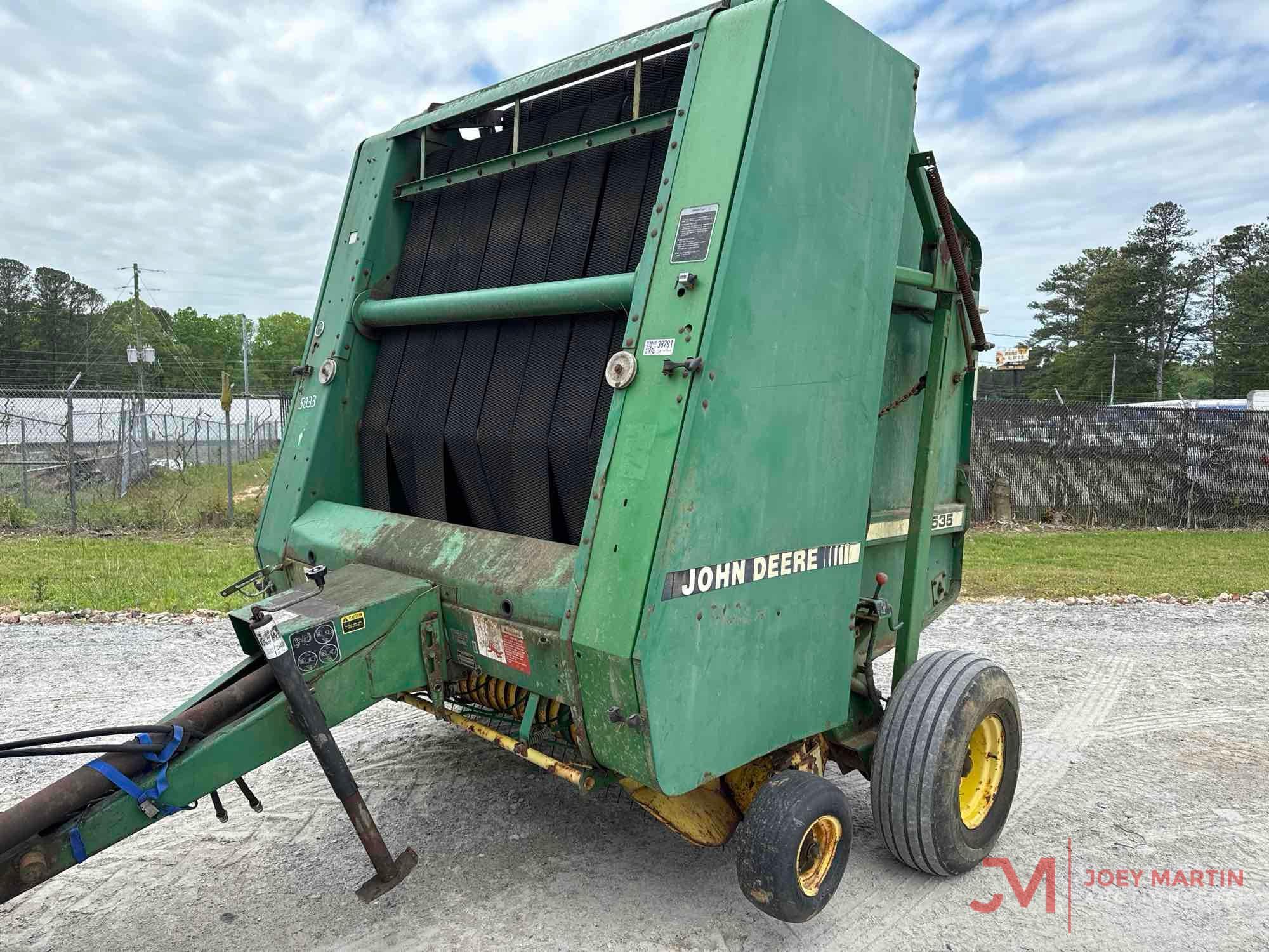 JOHN DEERE 535 ROUND BALER