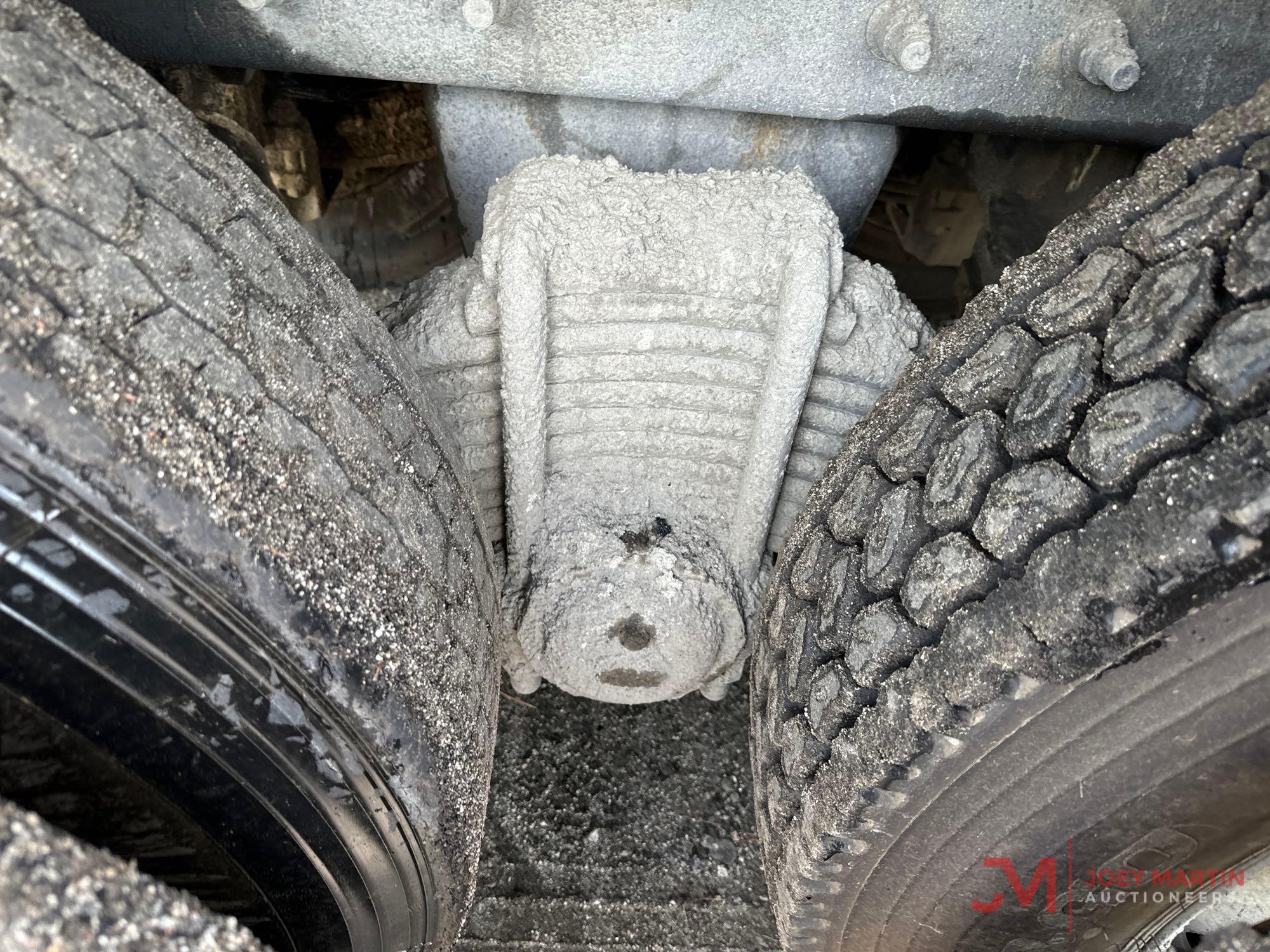 2016 MACK GU813 GRANITE TRI-AXLE DUMP TRUCK