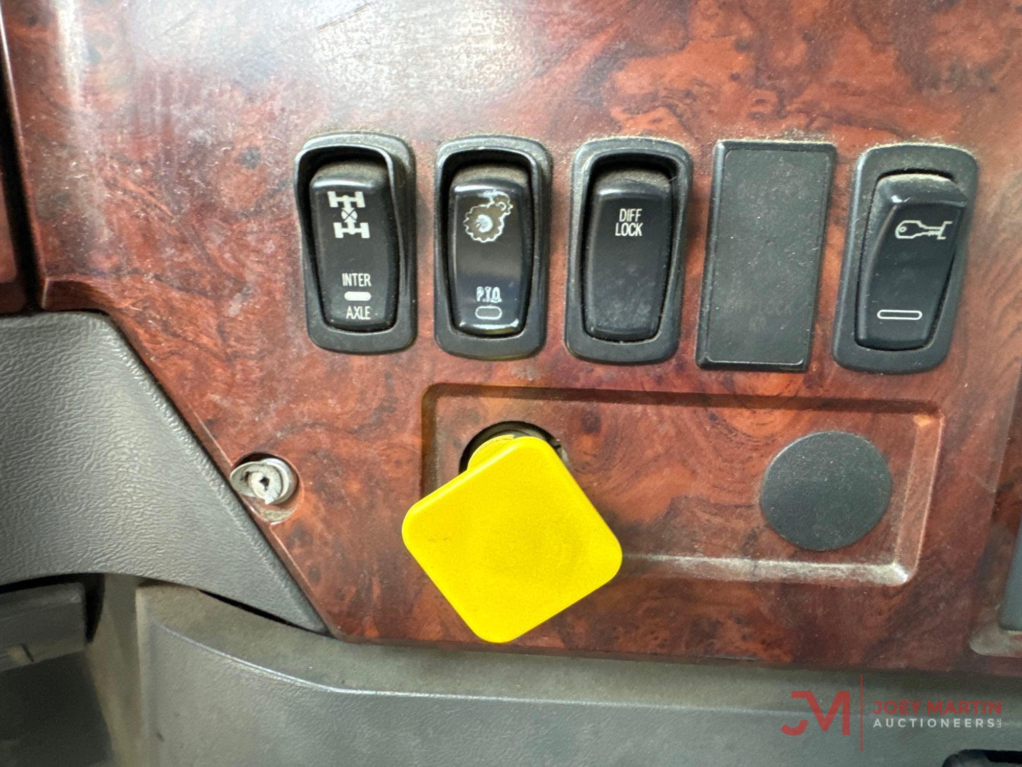 2016 MACK GU813 GRANITE TRI-AXLE DUMP TRUCK