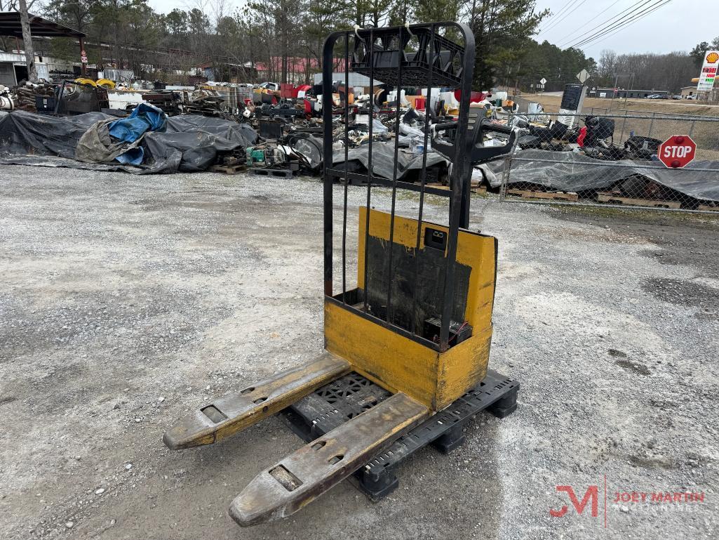 CAT NPP40 ELECTRIC PALLET JACK