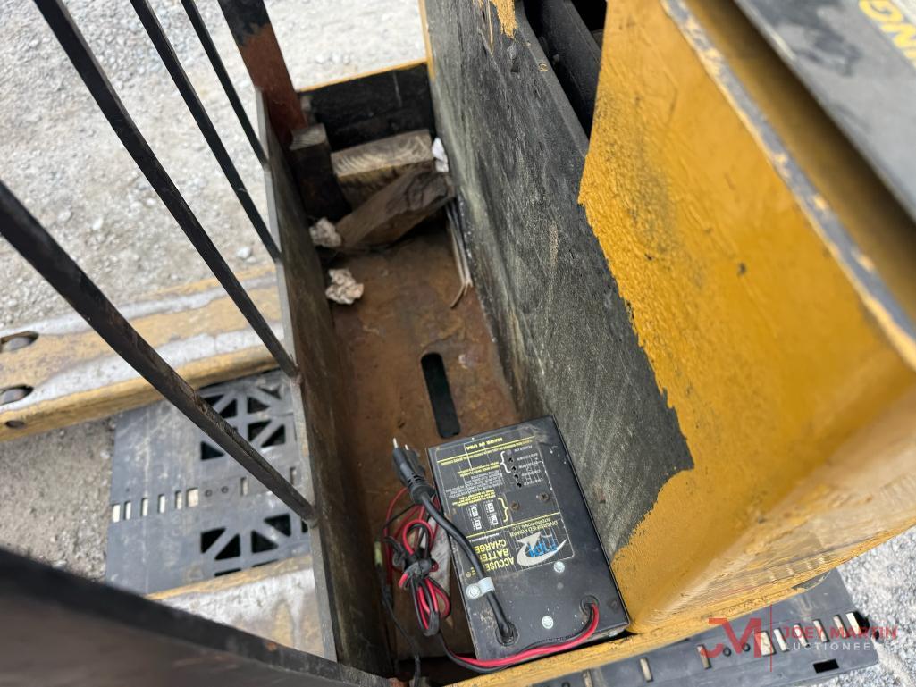 CAT NPP40 ELECTRIC PALLET JACK