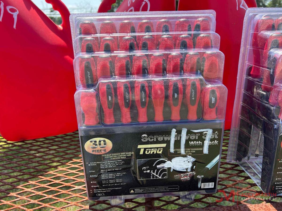 (1) 30 PIECE SCREWDRIVER SET