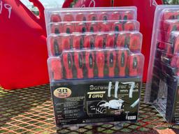 (1) 30 PIECE SCREWDRIVER SET