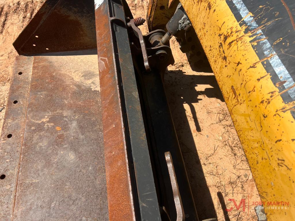 2002 CAT 216 SKID LOADER