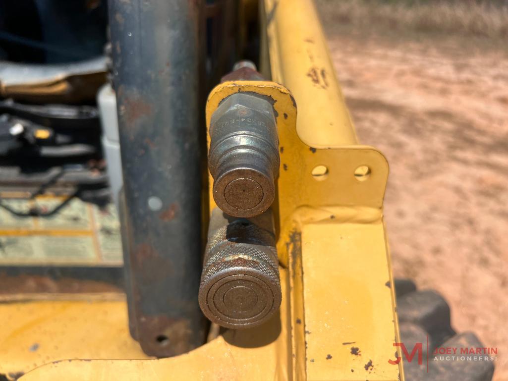 2002 CAT 216 SKID LOADER