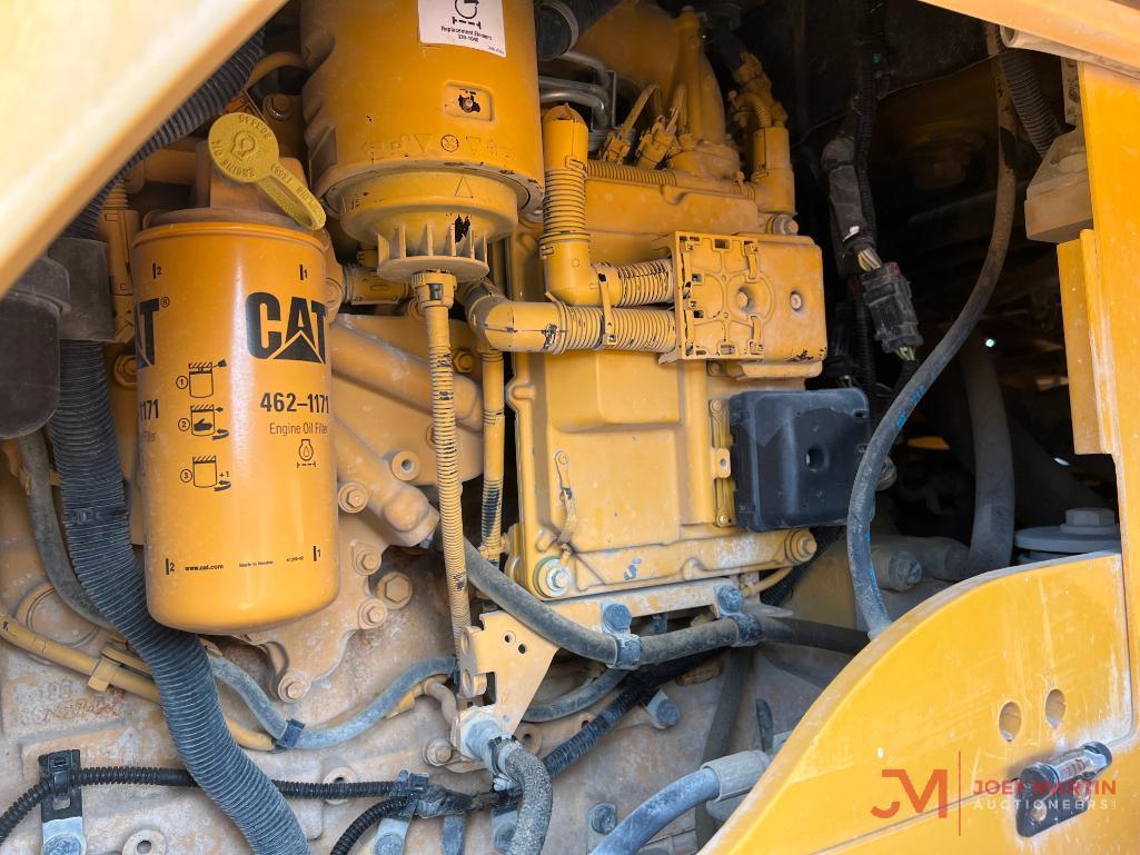 2015 CAT 938M RUBBER TIRE LOADER