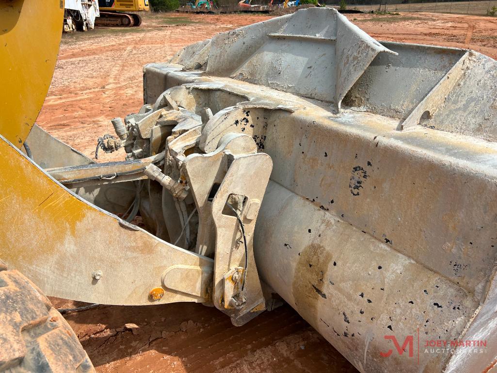 2015 CAT 938M RUBBER TIRE LOADER