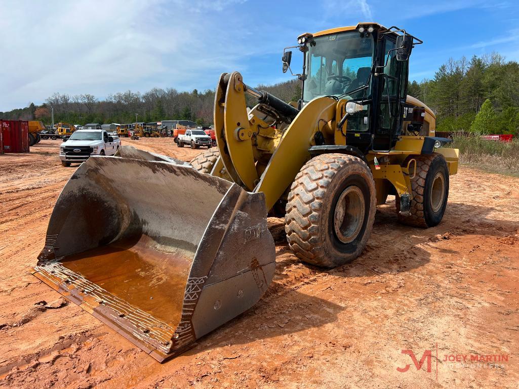 2015 CAT 938M RUBBER TIRE LOADER