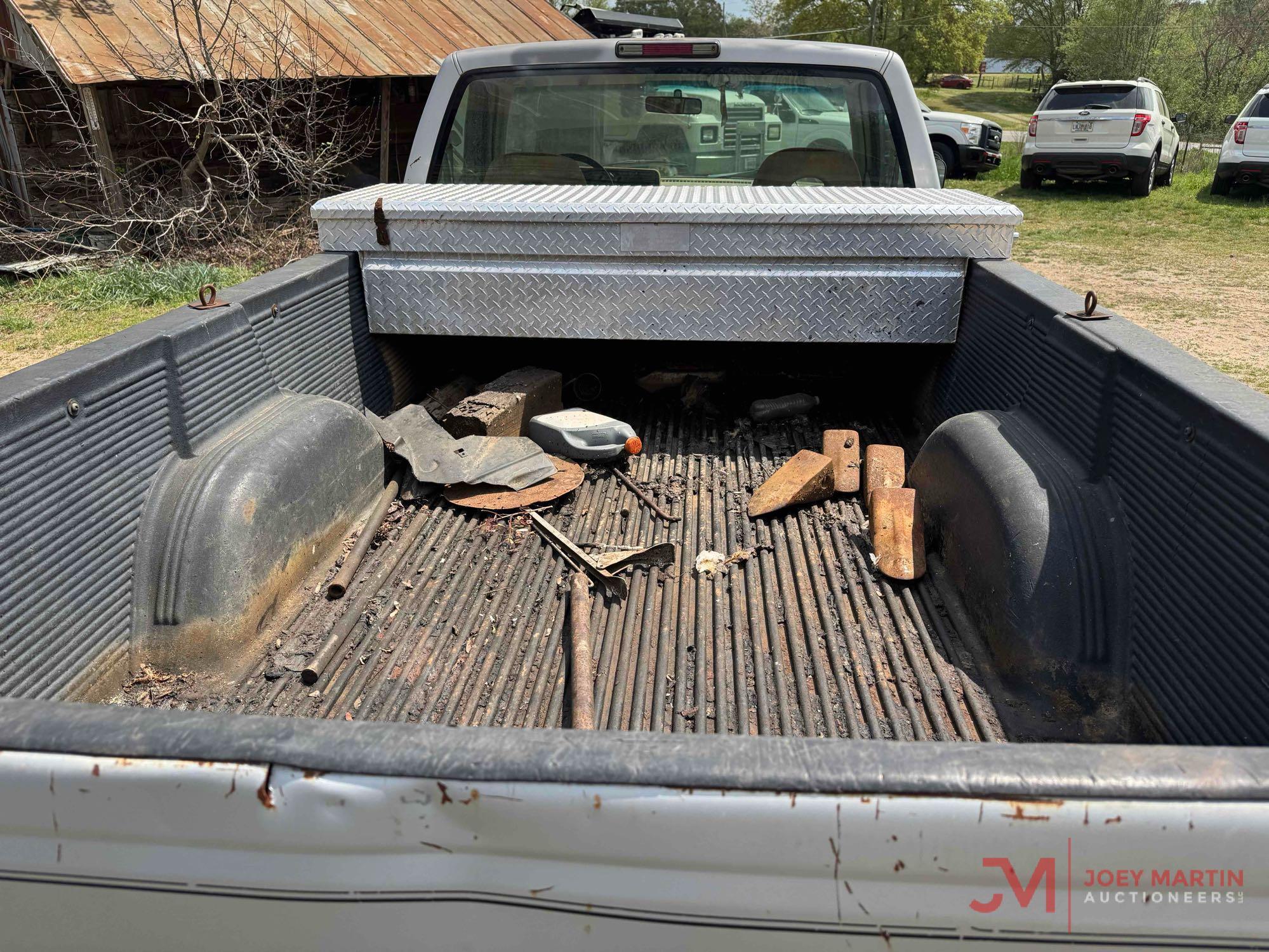 1994 GMC 1500 SL PICKUP TRUCK