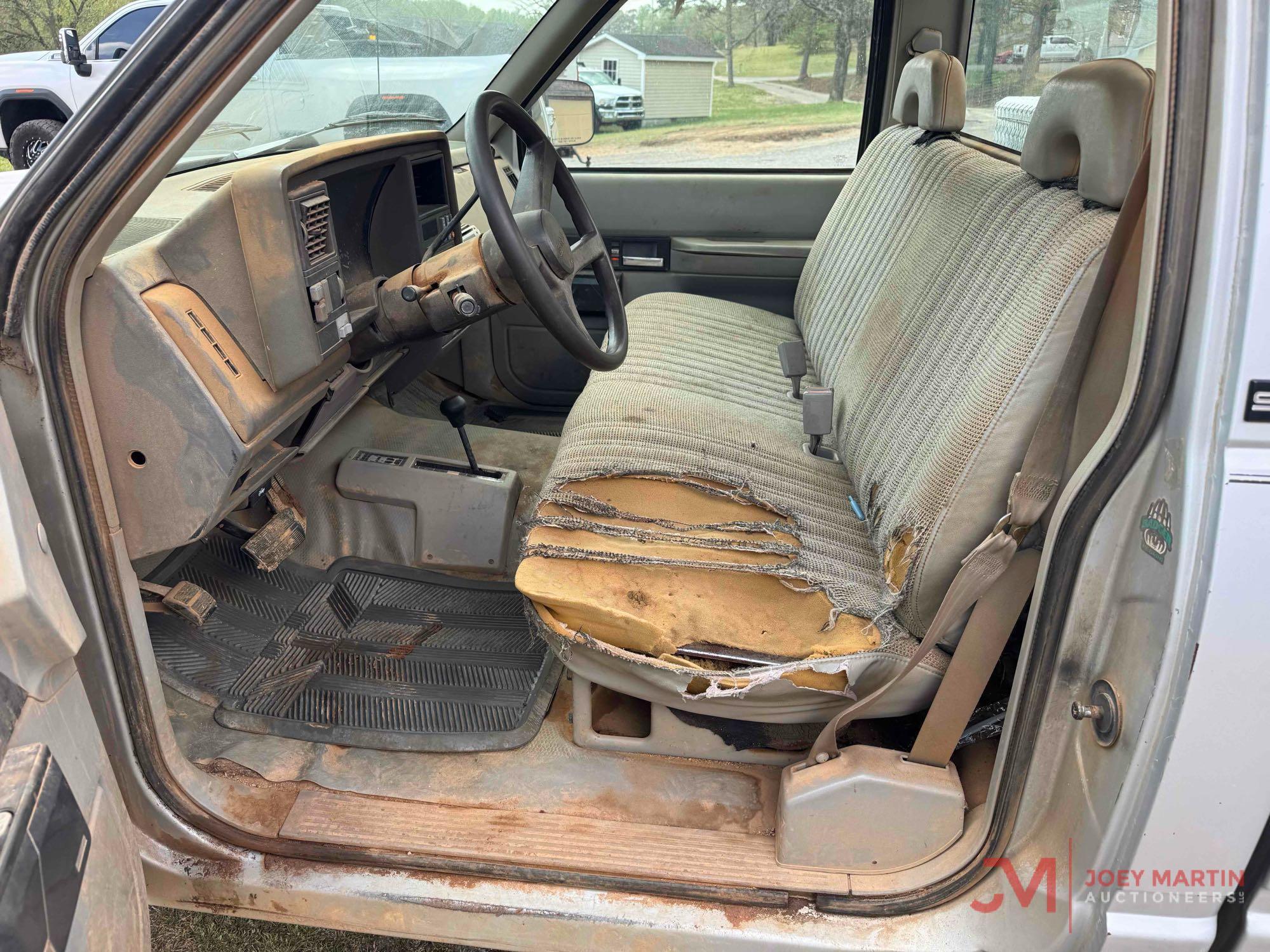 1994 GMC 1500 SL PICKUP TRUCK