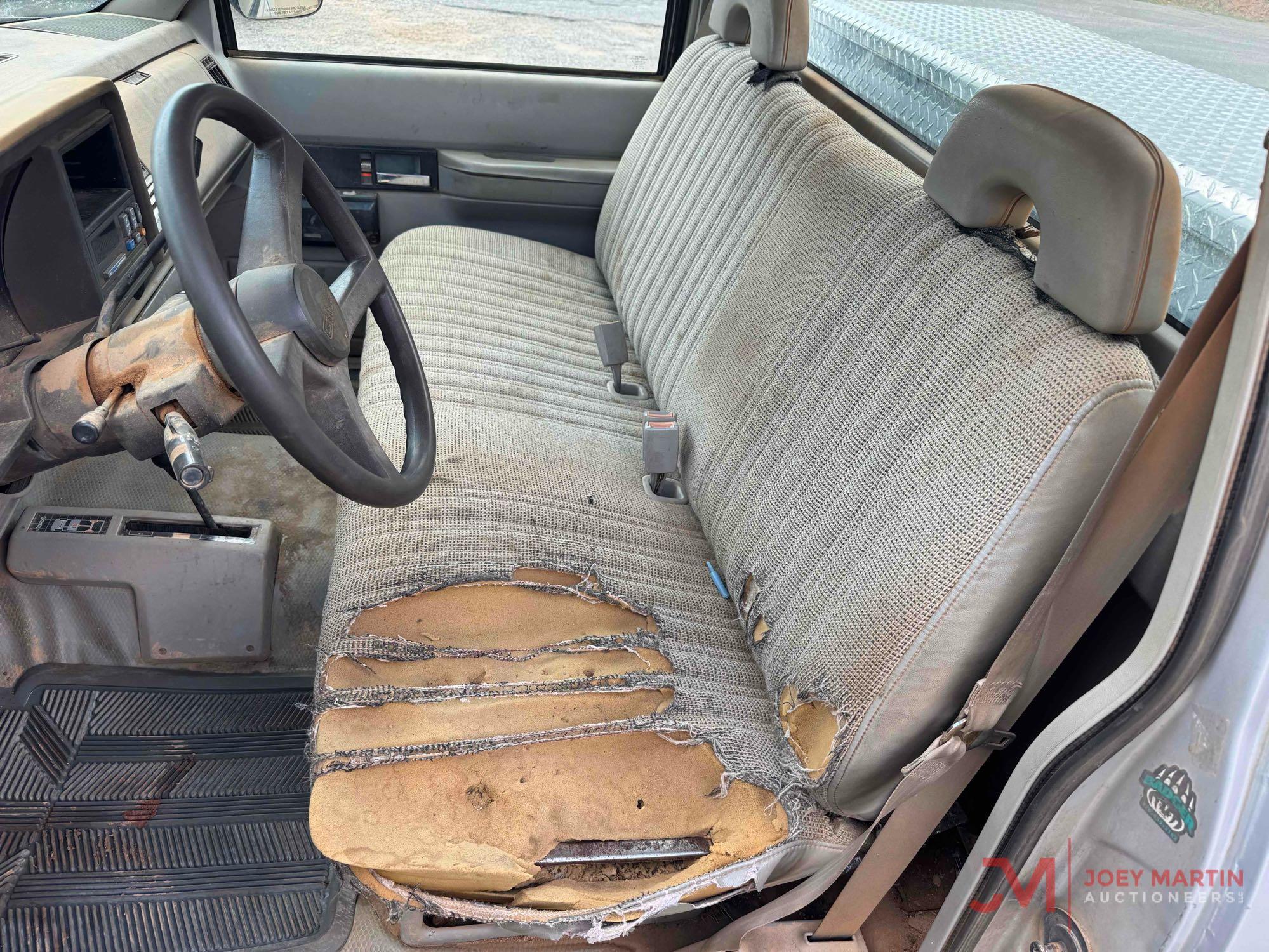 1994 GMC 1500 SL PICKUP TRUCK