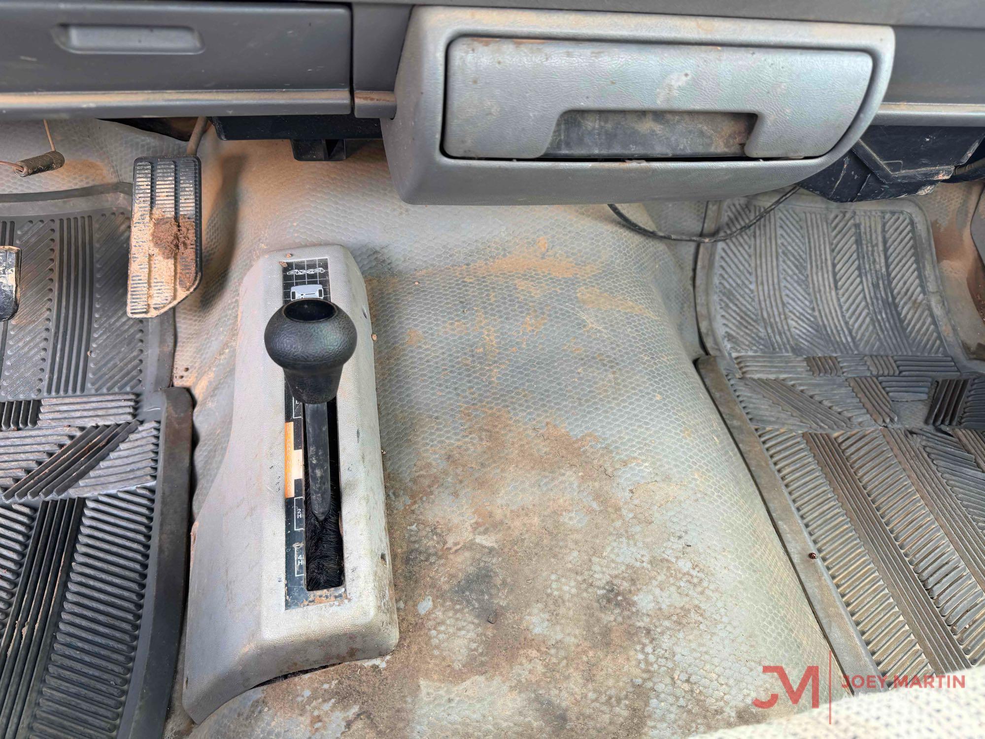 1994 GMC 1500 SL PICKUP TRUCK