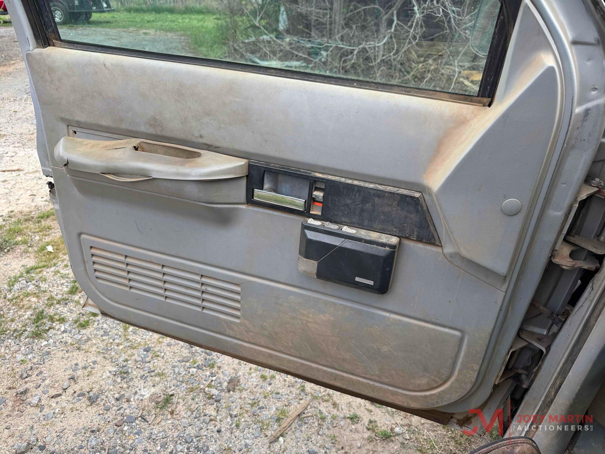 1994 GMC 1500 SL PICKUP TRUCK