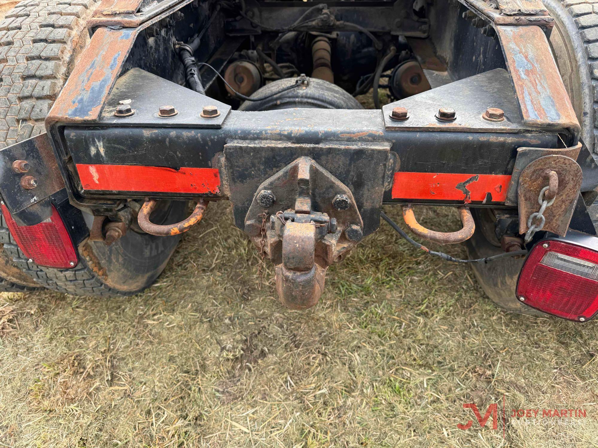 1992 PETERBILT377 DAY CAB TRUCK TRACTOR