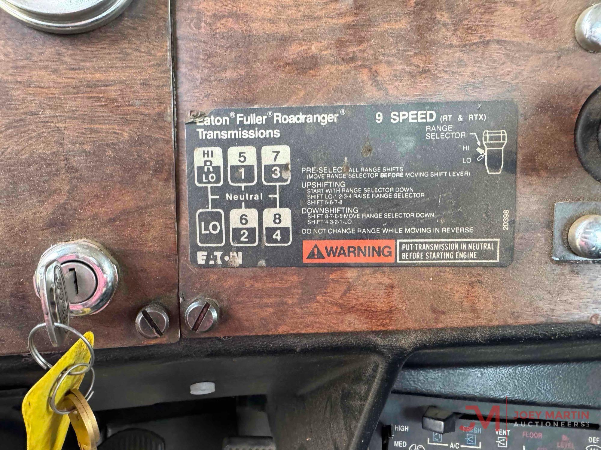 1992 PETERBILT377 DAY CAB TRUCK TRACTOR