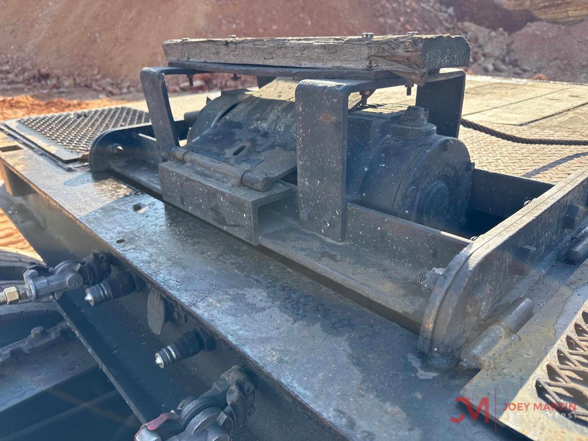2005 TRAIL-EZE TE70HT48 HYDRAULIC TAIL TRAILER