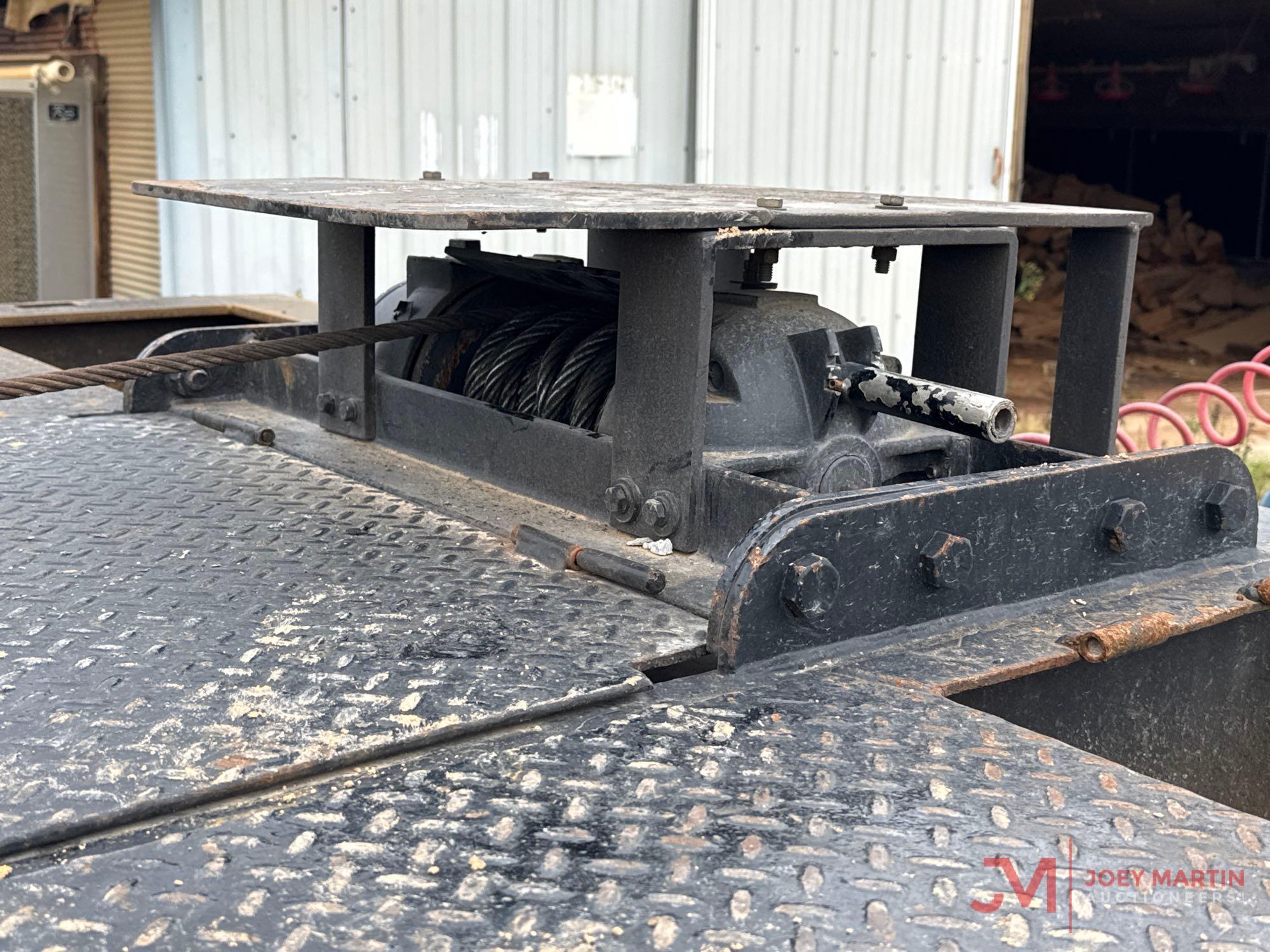 2005 TRAIL-EZE TE70HT48 HYDRAULIC TAIL TRAILER