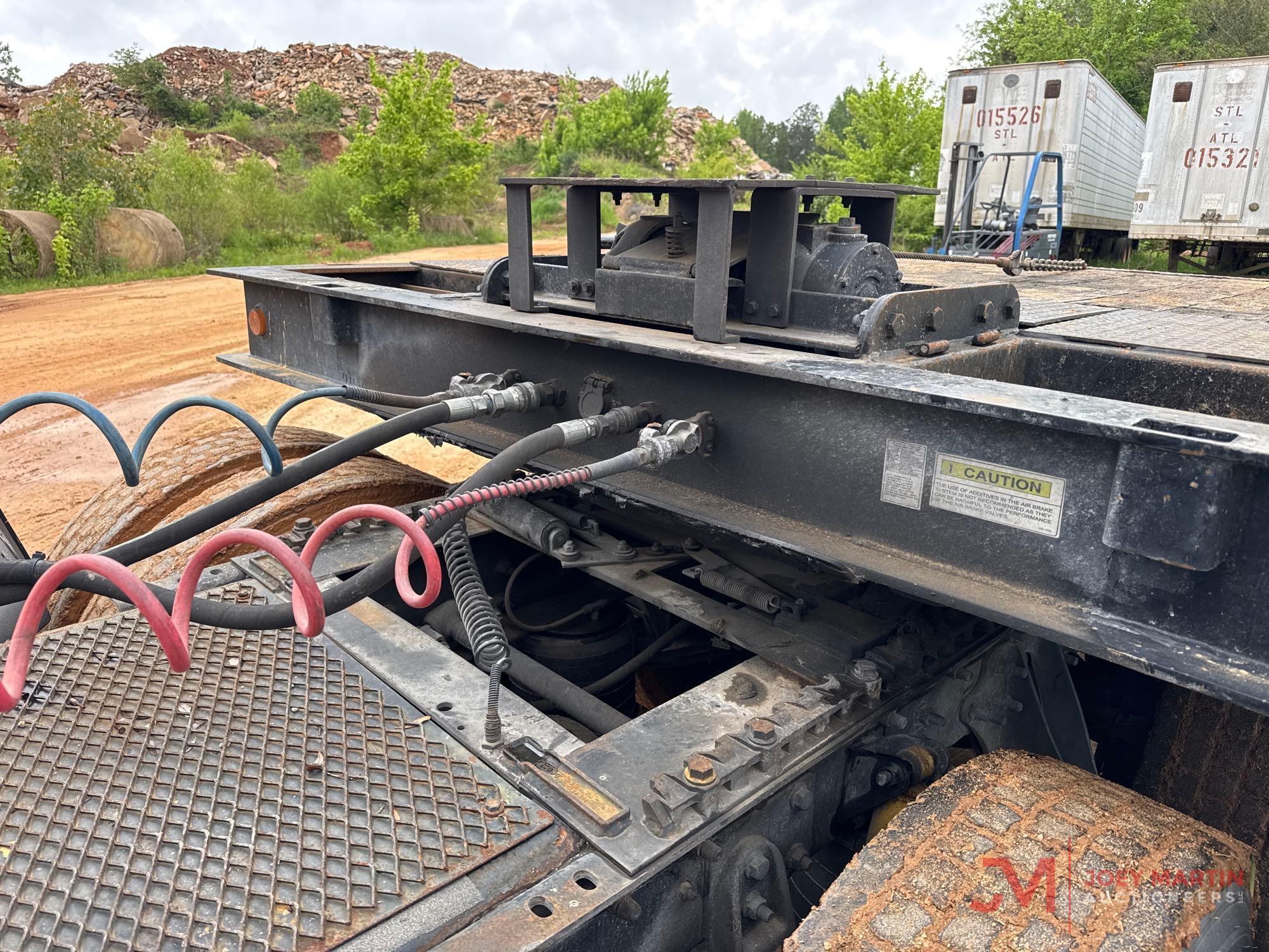 2005 TRAIL-EZE TE70HT48 HYDRAULIC TAIL TRAILER