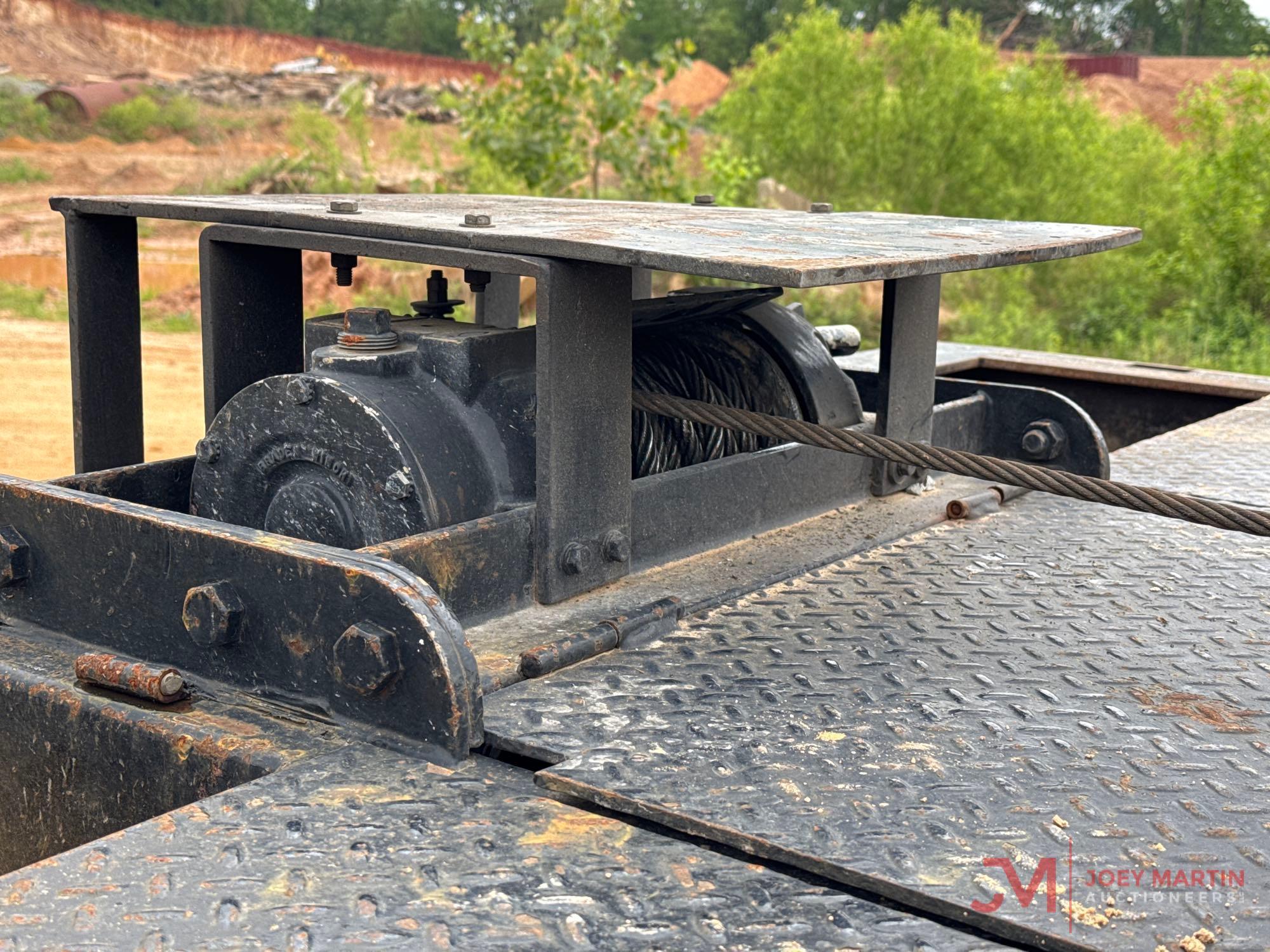 2005 TRAIL-EZE TE70HT48 HYDRAULIC TAIL TRAILER