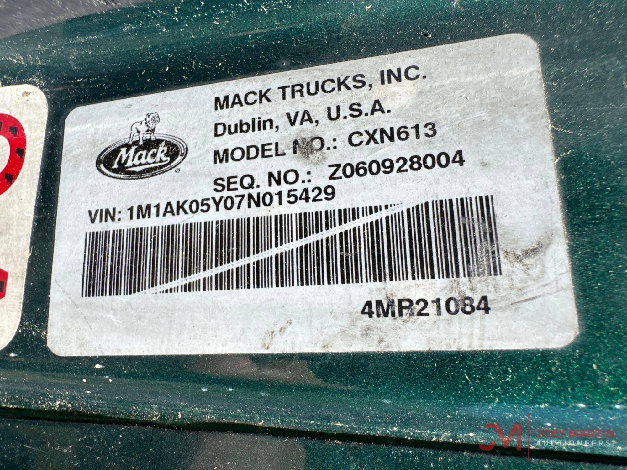 2007 MACK VISION CXN613T/A DAY CAB TRUCK TRACTOR