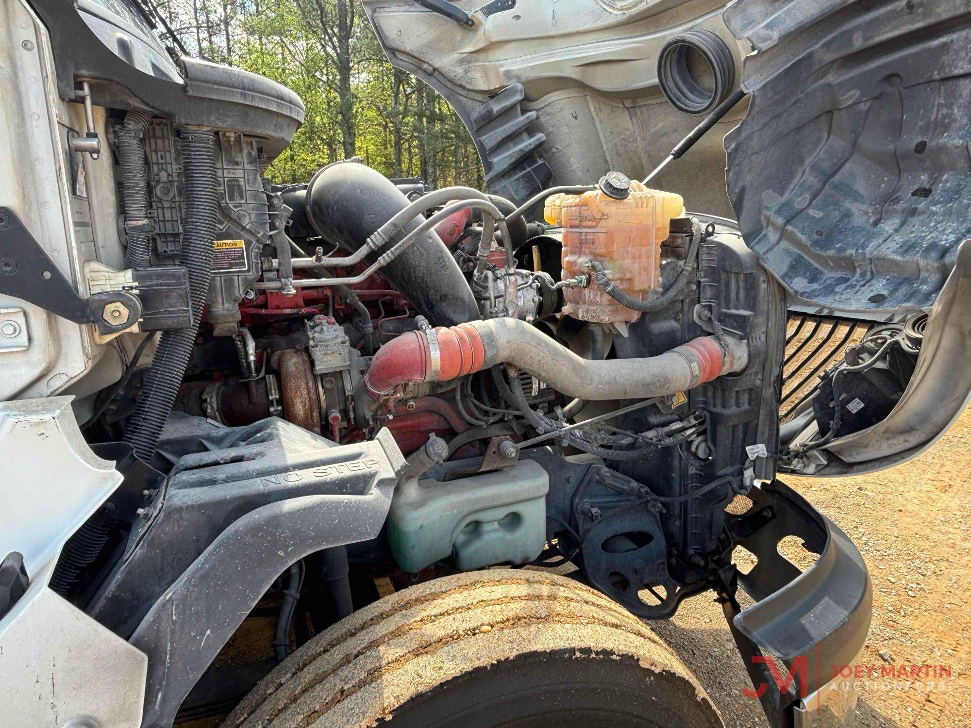 2018INTERNATIONAL LT625 DAY CAB TRUCK TRACTOR