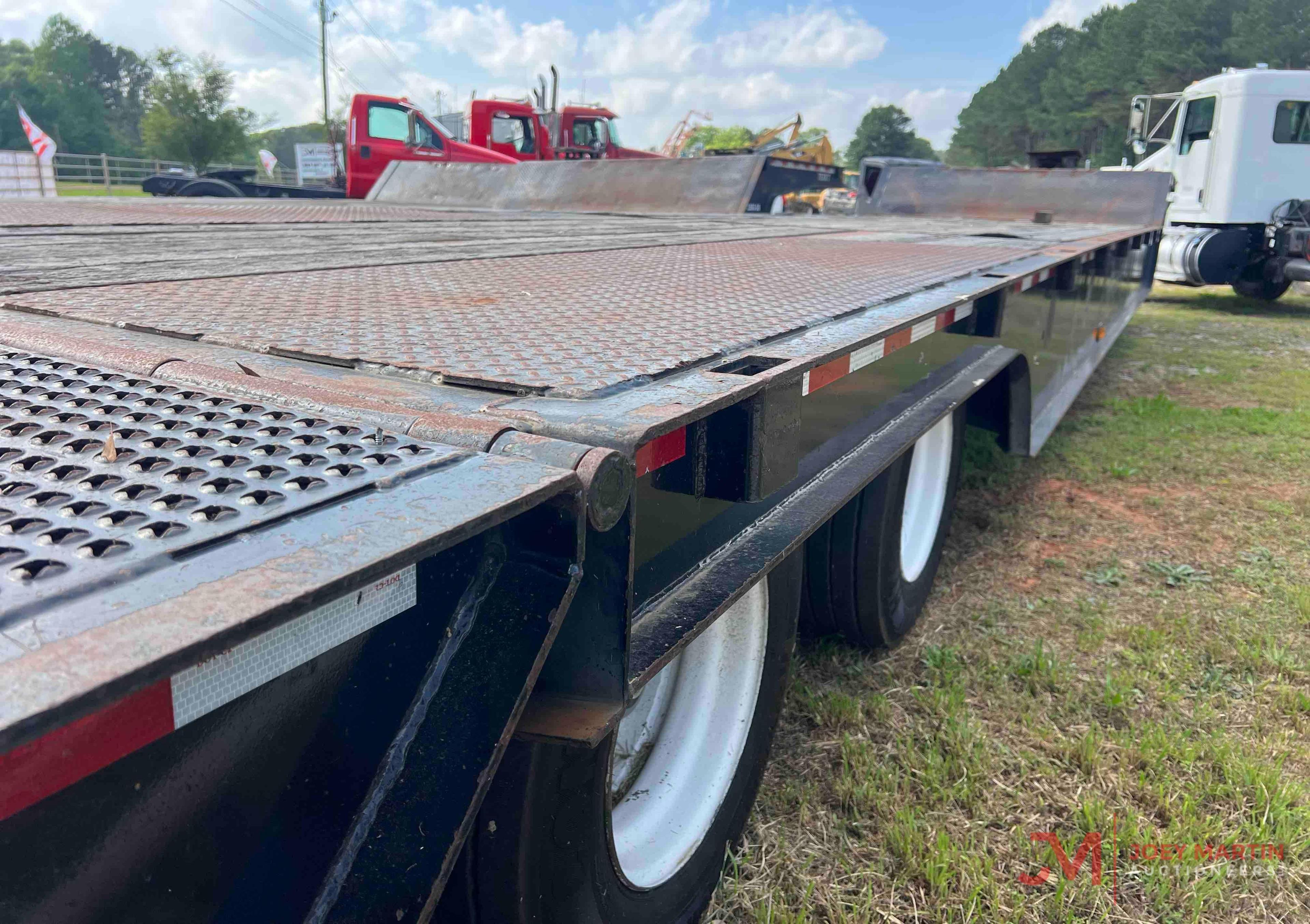 2016 TRAIL-EZE TE70HT HYDRAULIC TAIL TRAILER